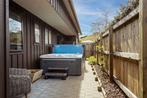 Photo of property in 5 Regent Street, Lower Shotover, Queenstown, 9304