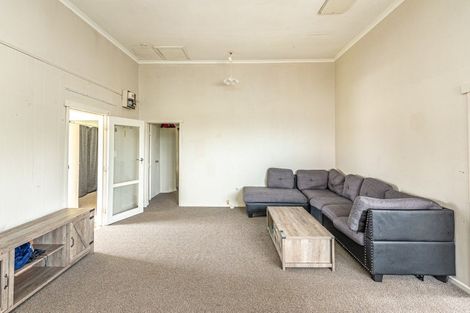 Photo of property in 16 Aotea Street, Castlecliff, Whanganui, 4501