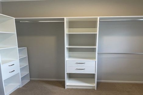 Photo of property in 16 Yarlside Place, Northpark, Auckland, 2013