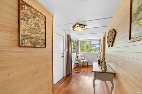 Photo of property in 1/523 Glenfield Road, Glenfield, Auckland, 0629