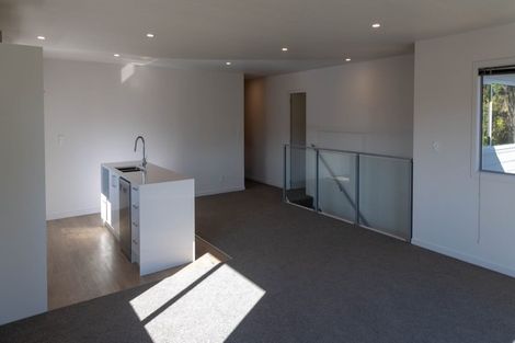 Photo of property in 102 Emerald Hill Drive, Birchville, Upper Hutt, 5018