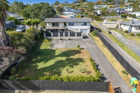 Photo of property in 12 Makiri Street, Helensville, 0800