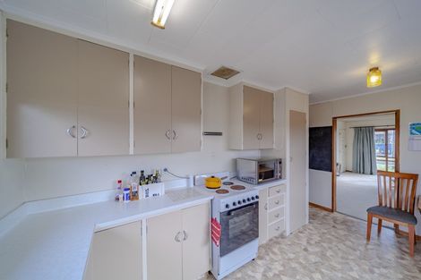 Photo of property in 5 Waverley Street, Waipawa, 4210