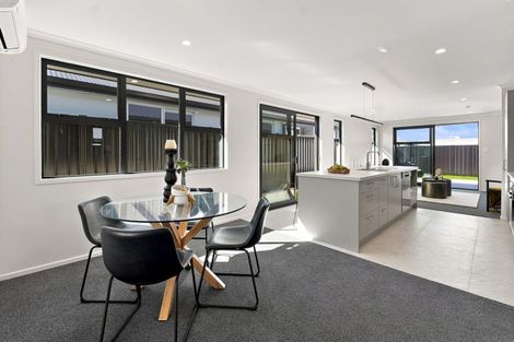 Photo of property in 15 Rockefeller Street, Papamoa, 3118