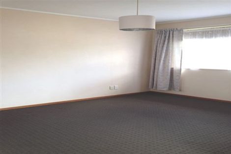 Photo of property in 4 Helleur Road, Massey, Auckland, 0614