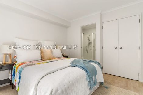 Photo of property in 27 Verdale Circle, Glen Eden, Auckland, 0602