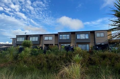 Photo of property in 3/46 Jane Maree Road, Kumeu, 0810