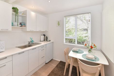 Photo of property in 4 Albert Hall Drive, Red Beach, 0932