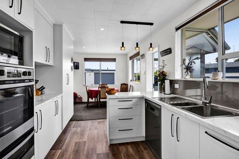 Photo of property in 145 Parklands Avenue, Bell Block, New Plymouth, 4312