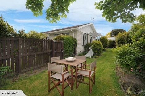 Photo of property in 2/24 Solway Avenue, Ilam, Christchurch, 8041