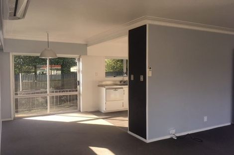 Photo of property in 2/57 Mcintyre Road, Mangere Bridge, Auckland, 2022