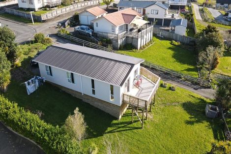 Photo of property in 15 Ash Grove, Maungaturoto, 0520