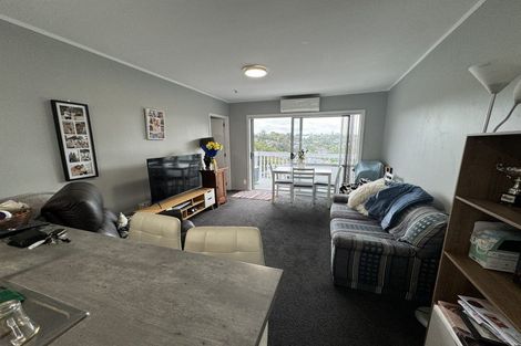 Photo of property in 147a Browns Bay Road, Browns Bay, Auckland, 0630