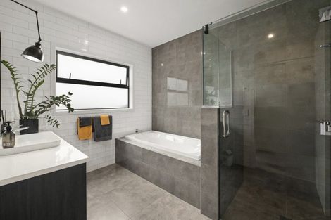 Photo of property in 32 Lacebark Drive, Kinloch, Taupo, 3377