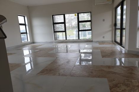 Photo of property in 4225a Great North Road, Glendene, Auckland, 0602