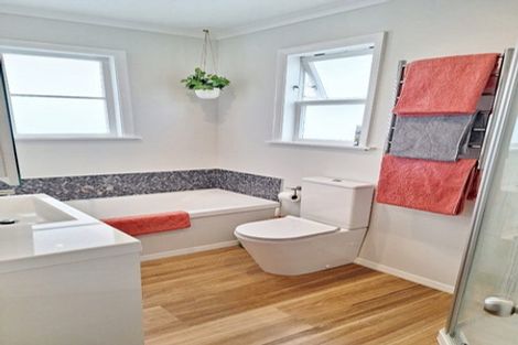 Photo of property in 28 John Street, Trentham, Upper Hutt, 5018