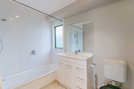 Photo of property in 189 Waimumu Road, Massey, Auckland, 0614