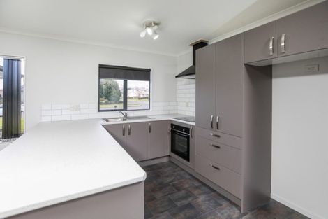 Photo of property in 4 Twickenham Place, Nawton, Hamilton, 3200