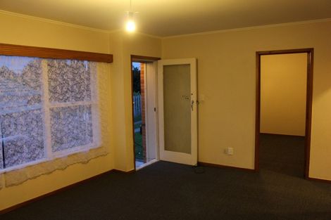 Photo of property in 2/187 Lake Road, Belmont, Auckland, 0622