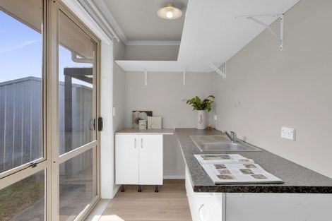 Photo of property in 26 Gardenia Close, Melville, Hamilton, 3206