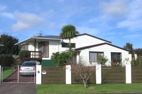Photo of property in 8 Ohira Place, Henderson, Auckland, 0612