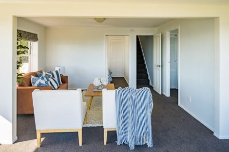 Photo of property in 20a Kahu Road, Paremata, Porirua, 5024