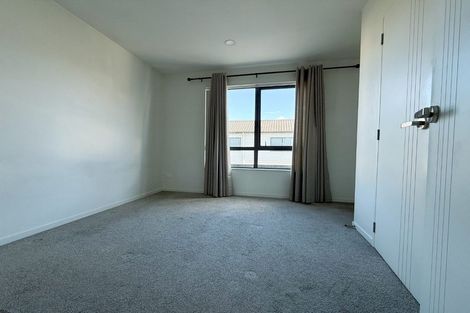 Photo of property in 17 Kaha Road, Takanini, 2110