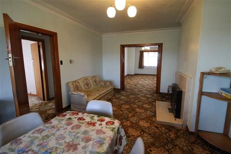 Photo of property in 264 Great North Road, Henderson, Auckland, 0612