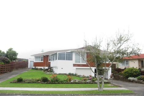 Photo of property in 9 Ellison Place, Pakuranga Heights, Auckland, 2010