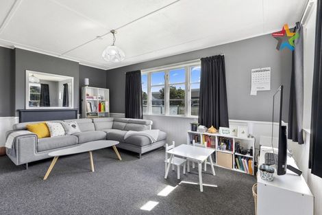 Photo of property in 4/87 Cambridge Terrace, Waterloo, Lower Hutt, 5011