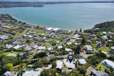 Photo of property in 1099 Whangaparaoa Road, Tindalls Beach, Whangaparaoa, 0930