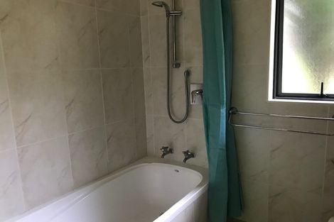 Photo of property in 30b Brunton Place, Glenfield, Auckland, 0629