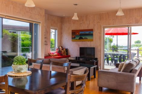 Photo of property in 36b Tasman Parade, Oakura, 4314