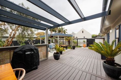 Photo of property in 23 Abby Road, Fitzherbert, Palmerston North, 4410