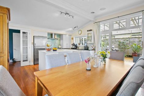 Photo of property in 24a Bracken Street, New Plymouth, 4310