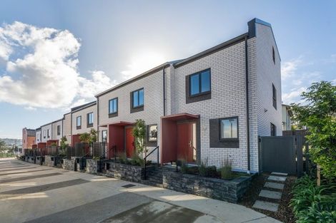 Photo of property in 14 Tupuke Lane, Mount Roskill, Auckland, 1041