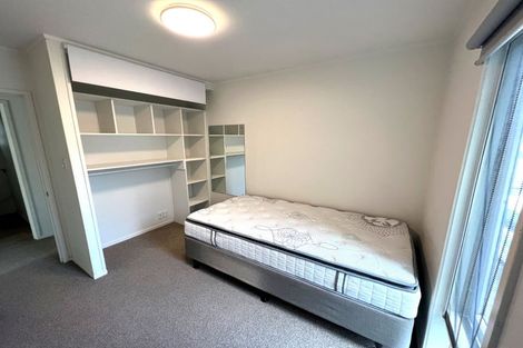 Photo of property in 2/546a Glenfield Road, Glenfield, Auckland, 0629