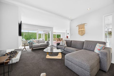 Photo of property in 9a Craig Road, Milford, Auckland, 0620