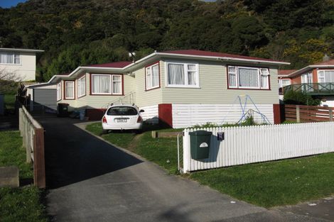 Photo of property in 73 Petrie Street, Wainuiomata, Lower Hutt, 5014