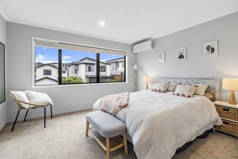 Photo of property in 8 Killick Place, Long Bay, Auckland, 0630