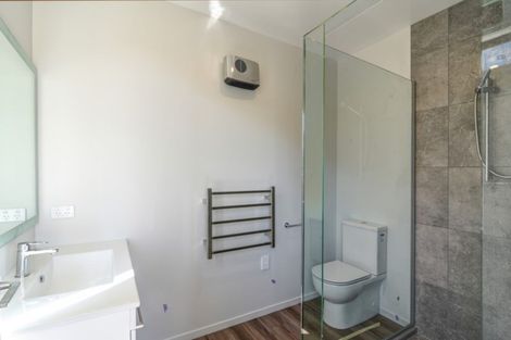 Photo of property in 16 Kinross Lane, Jacks Point, Queenstown, 9371