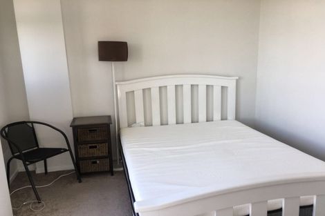 Photo of property in 10 Barron Drive, Green Bay, Auckland, 0604