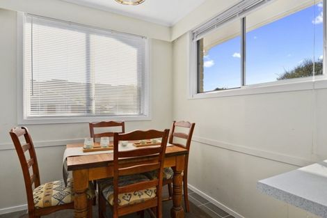 Photo of property in 15 Riversdale Road, Clouston Park, Upper Hutt, 5018