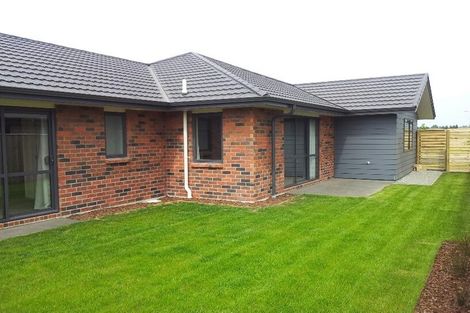 Photo of property in 37 Faringdon Boulevard, Rolleston, 7615