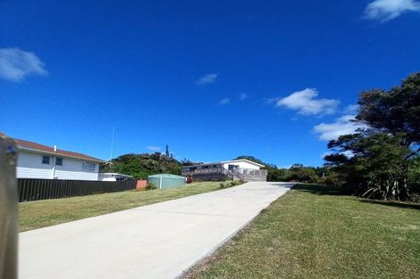 Photo of property in 21 Mariner Cove Road, Tinopai, Matakohe, 0593