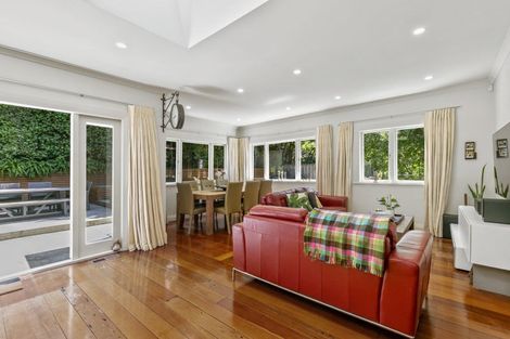 Photo of property in 32 Rothsay Road, Ngaio, Wellington, 6035