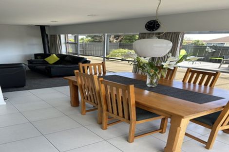 Photo of property in 23 Truby King Street, Merrilands, New Plymouth, 4312