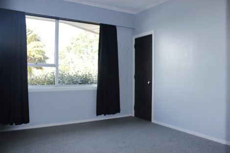Photo of property in 14 Lilburn Crescent, Massey, Auckland, 0614