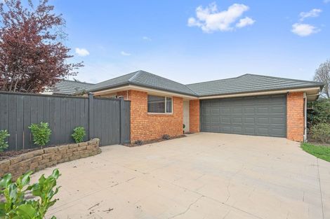 Photo of property in 1 Edgewater Lane, Halswell, Christchurch, 8025