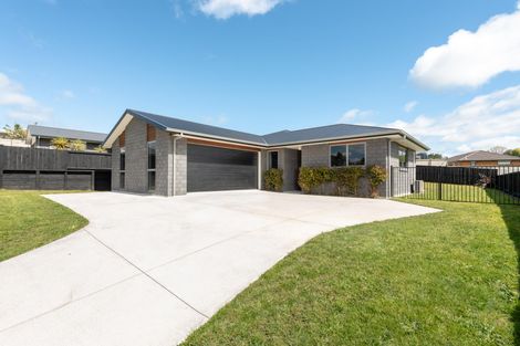 Photo of property in 21 Fairfax Crescent, Pyes Pa, Tauranga, 3112